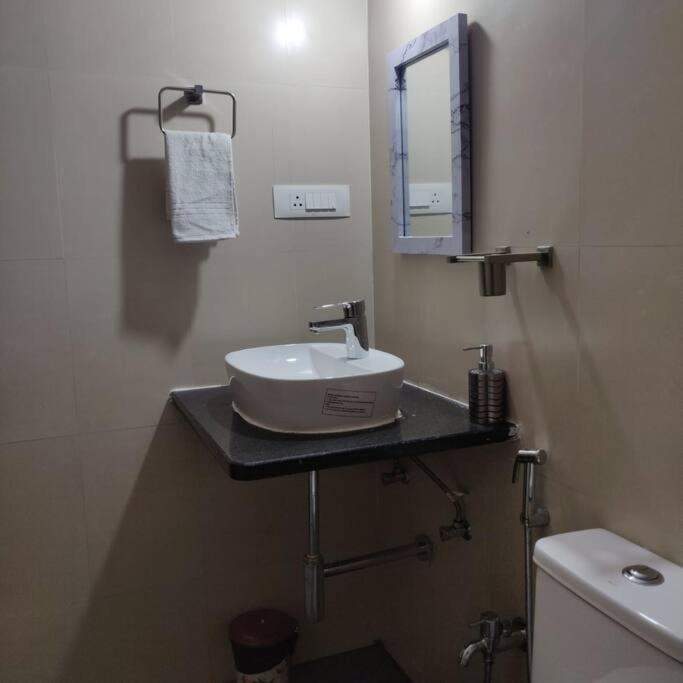 Kivi'S Kozy 2Bhk Luxurious Apartment Goa By Leela Homes Arpora Dış mekan fotoğraf